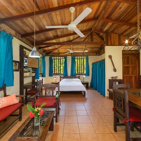 Casas Pelicano Playa Junquillal Exterior photo